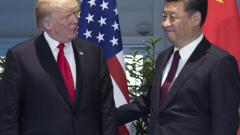 Trump asegura que Xi Jinping lo invitó a visitar China tras conversación telefónica "muy positiva"