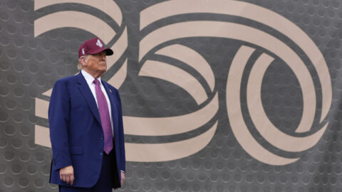 El presidente Trump visitó Fort Bragg como parte de las celebraciones por el 250 aniversario del Ejército de EE.UU.